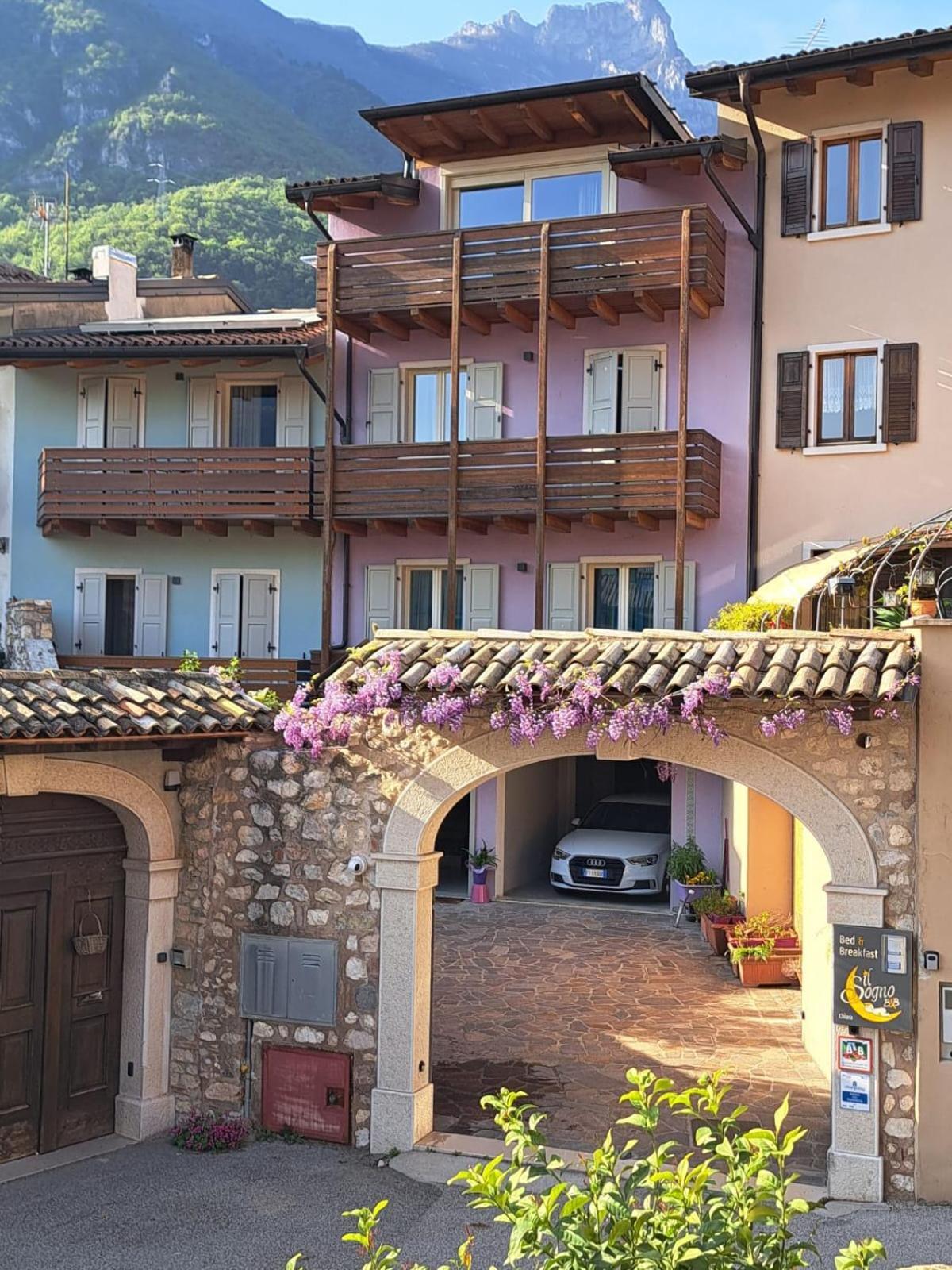Il Sogno Bed and Breakfast Avio Exteriör bild